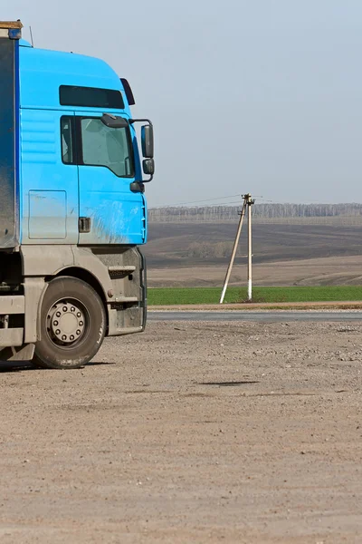 Camion su strada — Foto Stock