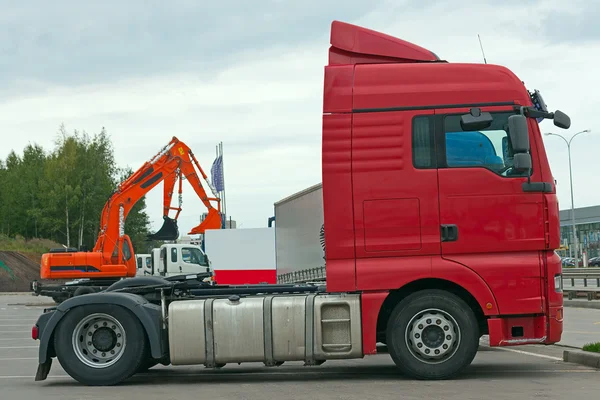 Röd truck — Stockfoto