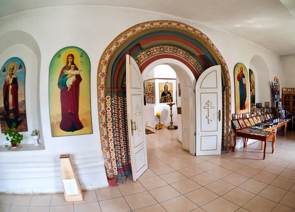 Interior of russian orthodox church in Novgorod region, Russia. — Stock Photo, Image