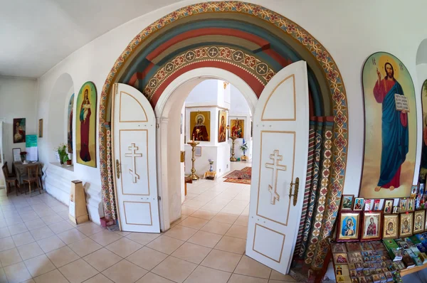 Interior of russian orthodox church in Novgorod region, Russia. — Stock Photo, Image