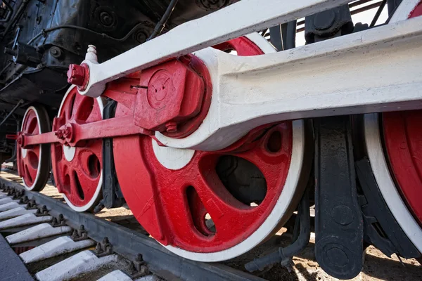 Old steam locomotive engine wheel and rods details — Stock Photo, Image