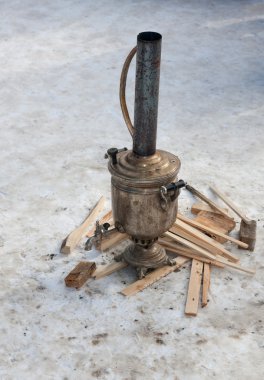 kar üzerinde semaver