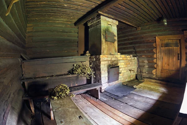 Intérieur du bain traditionnel russe en bois — Photo