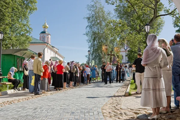 ヴァルダイ ロシア - 8 月 10： 毎年恒例の神聖な宗教的な processio — ストック写真