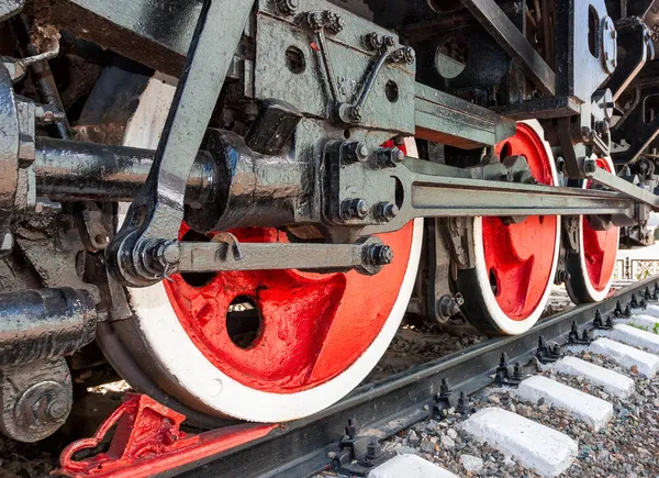 Old steam locomotive engine wheel and rods details — Stock Photo, Image