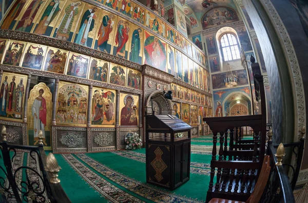 Interior da igreja ortodoxa russa em Valday, Rússia — Fotografia de Stock