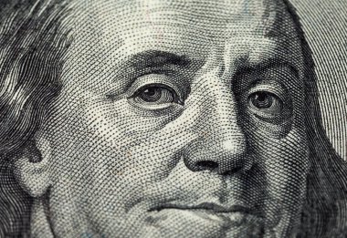 yüz dolar bill bir parçası benjamin frank yüzü ile