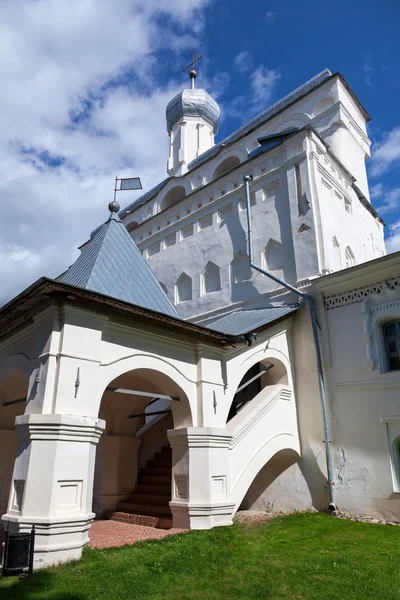 Campanario de la Catedral de Santa Sofía en Velikiy Novgorod, Rusia — Foto de Stock