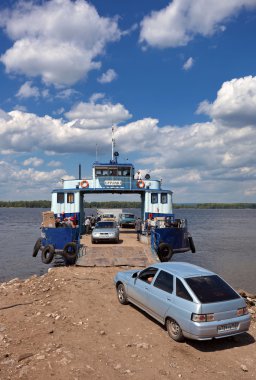 Samara, Rusya Federasyonu - 26 Mayıs: yaz aylarında volga Nehri feribot