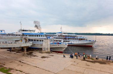 Samara, Rusya Federasyonu - 11 Haziran: river cruise yolcu gemileri mo