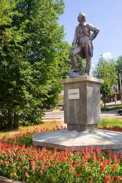 Borovitchi、ロシア - 7 月 19 日: アレキサンダーの記念碑 n スワロー — ストック写真