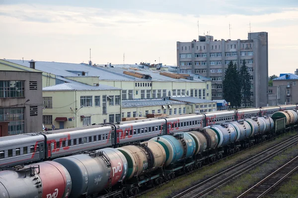 Ivanovo, Ryssland - 29 juni 2013: Visa av rail terminal i staden — Stockfoto