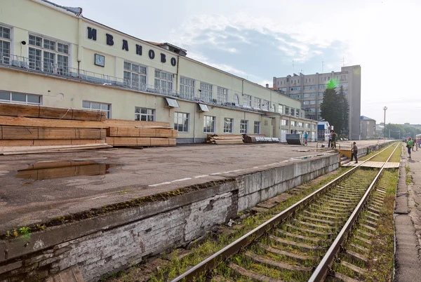 IVANOVO, RUSIA 29 iunie 2013: Vedere a terminalului feroviar în orașul I — Fotografie, imagine de stoc