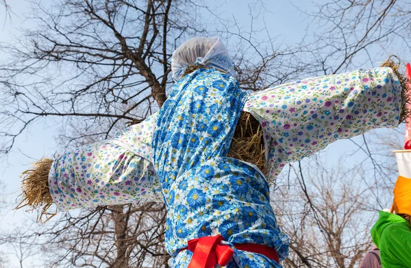 Shrovetide in Russia. Big doll for the burning. — Stock Photo, Image