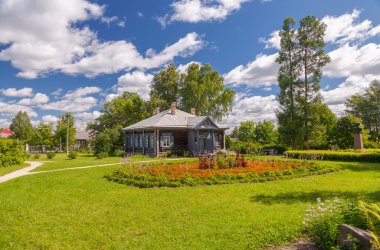 Konchanskoe-Suvorovskoe - 17 Temmuz: Müzesi homestead Suvorov k