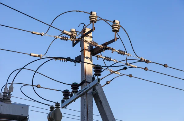 High voltage electricity pylon — Stock Photo, Image