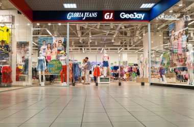 Gloria jeans bölümü alışveriş merkezi