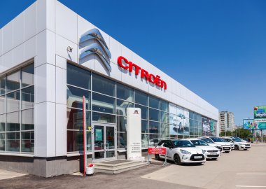 Samara, Rusya Federasyonu - 31 Nisan 2014: resmi Bayi citroen ofisi