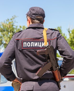 Samara, Rusya Federasyonu - 31 Nisan 2014: Rus polis üniforması ile