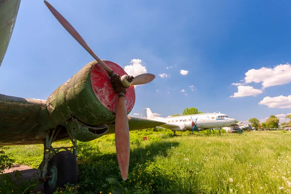 SAMARA, RUSSIA - MAY 25, 2014: Old russian turboprop aircraft at — Stock Photo, Image