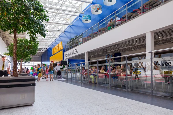 Samara, Ryssland - 1 juni 2014: ikea samara butik. IKEA är w — Stockfoto