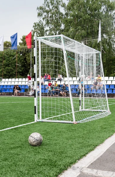 SAMARA, RUSIA - 12 DE JUNIO DE 2014: Torneo de mini-fútbol en c — Foto de Stock