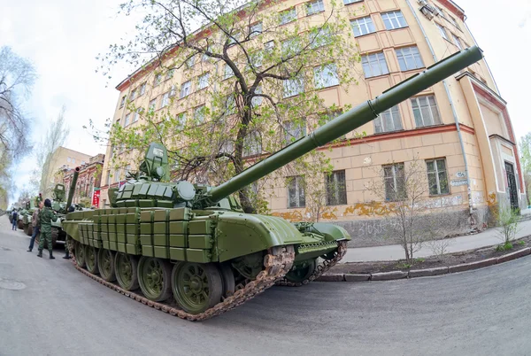 Samara, Rusland - 6 mei 2014: belangrijkste strijd tank t-72 "Oeral" Expos — Stockfoto