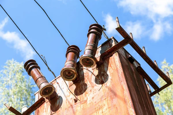 Old Voltage Power Transformer Substation Countryside Summer — Stock Photo, Image