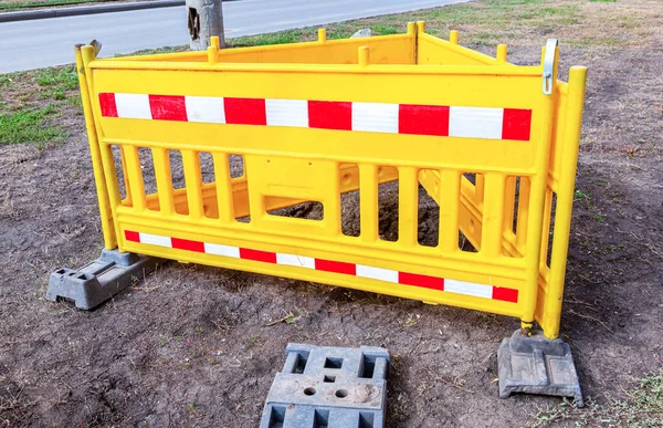 Valla Plástico Amarillo Sitio Construcción Carretera Trabaja Señal Tráfico Calle —  Fotos de Stock