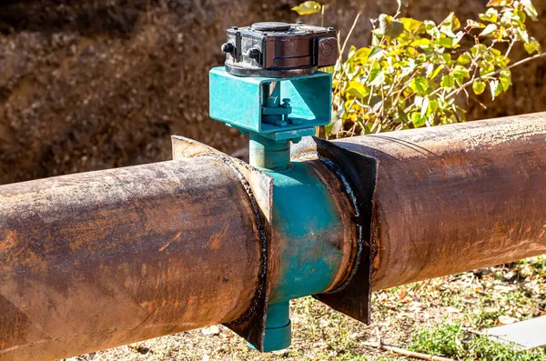 Medidor Grande Oleoduto Água Modernização Sistema Aquecimento Construção Grandes Tubos — Fotografia de Stock