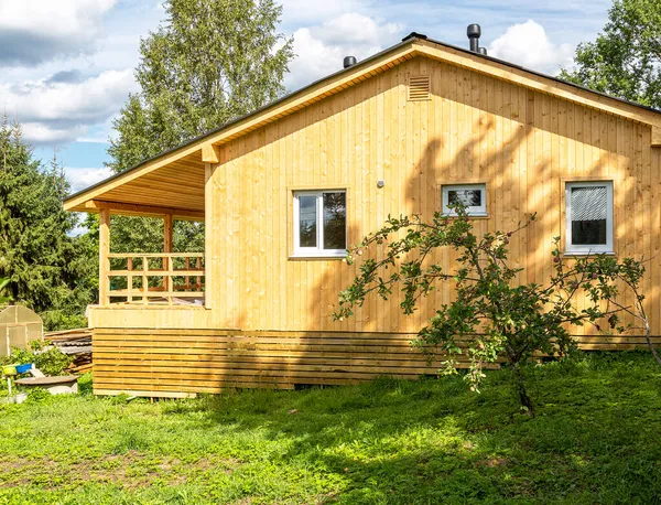 Rural Wooden House Russian Village Summer Sunny Day — Stock Photo, Image