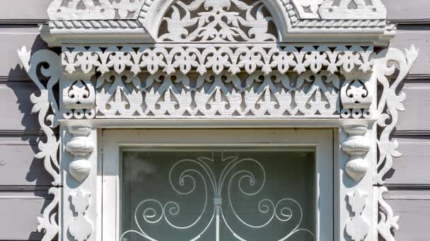 Arquitectura Madera Tradicional Rusa Ventana Casa Madera Decorada Con Tallas — Vídeos de Stock