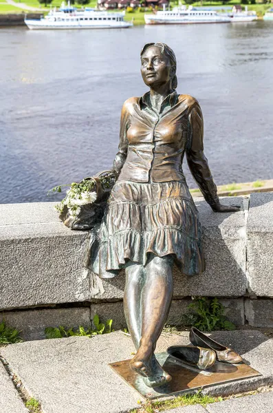 Veliky Novgorod Russie Août 2019 Sculpture Une Touriste Fatiguée Sur — Photo