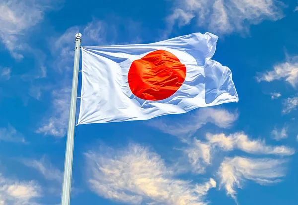 Japanse Staatsvlag Wapperend Tegen Lucht — Stockfoto