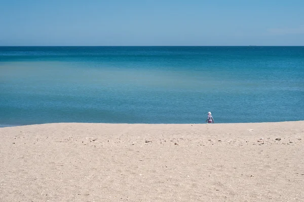 Blu mare, cielo e sabbia — Foto Stock