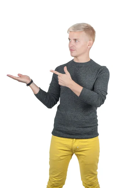 Mann in Grau zeigt mit den Fingern — Stockfoto