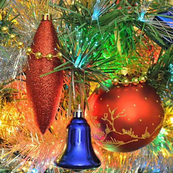 Christmas decorations on the Christmas tree — Stock Photo, Image