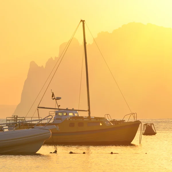 Salida del sol sobre la bahía — Foto de Stock