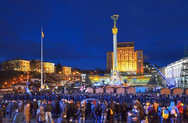 Kiev. Ukrayna. AB Birliği Maidan Nezalezhnosti buluşuyor. Bağımsızlık Meydanı. Majdan. Kiev. Aralık 2013. ?????? ????????????, ????, ???????, ??????? 2013
