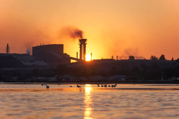 Dramatic Sea Sunset Industrial Zone Azovstal Plant Start 2022 War Стоковое Изображение