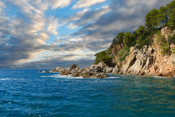 Malowniczy Krajobraz Morski Brzegu Morza Śródziemnego Pobliżu Miasta Tossa Mar — Zdjęcie stockowe