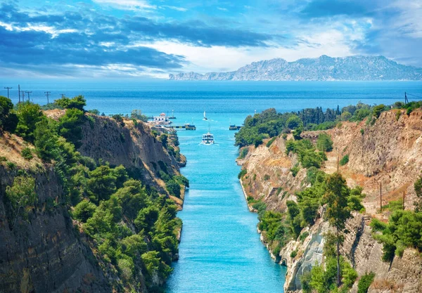 Die Malerische Landschaft Des Kanals Von Korinth Einem Strahlend Sonnigen — Stockfoto