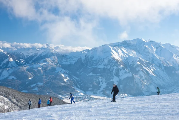 Ski resort zell am vidět. Rakousko — Stock fotografie