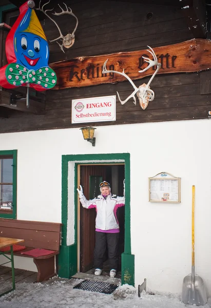 Restaurante na estância de esqui Alpine — Fotografia de Stock