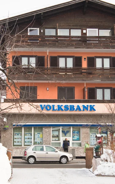 Zell Town "volksbank" banka'nın inşa ediyorum görmek. — Stok fotoğraf