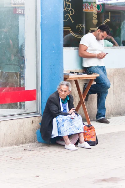 Жители Гаваны на улицах. Куба — стоковое фото
