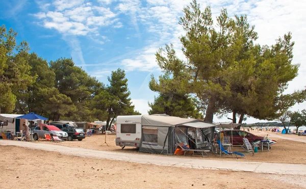 Camping en el Adriático. Croacia — Foto de Stock