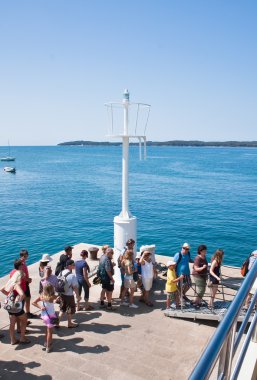 yolcu gemiye binmek. Fazana, Hırvatistan