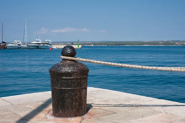 Baywalk. Large island of Brijuni. Croatia — Stock Photo, Image