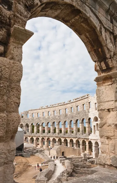 Vue sur la ville et la baie depuis la colline Kastel. Pula. Croatie — Photo